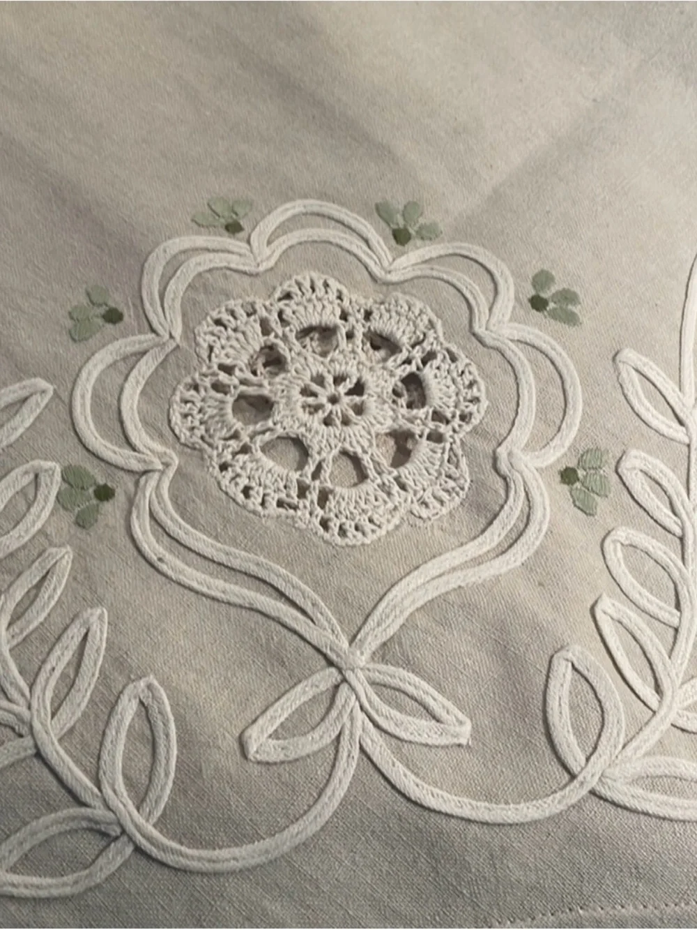 Embroidered Detail Linen Tablecloth 34”x34”